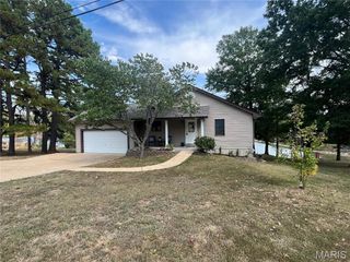 8638 W Shore Drive, Hillsboro, MO 63050