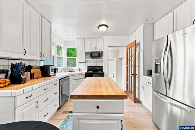 1010 Electric Av SE, Salem, OR 97302