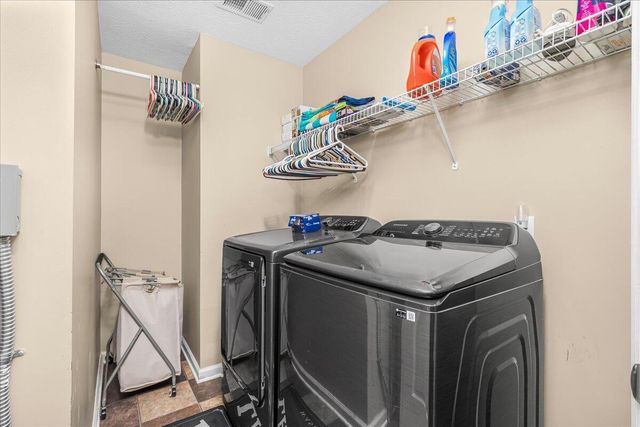 2240 Market Garden Lane, Lexington, KY 40509