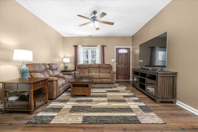 2240 Market Garden Lane, Lexington, KY 40509