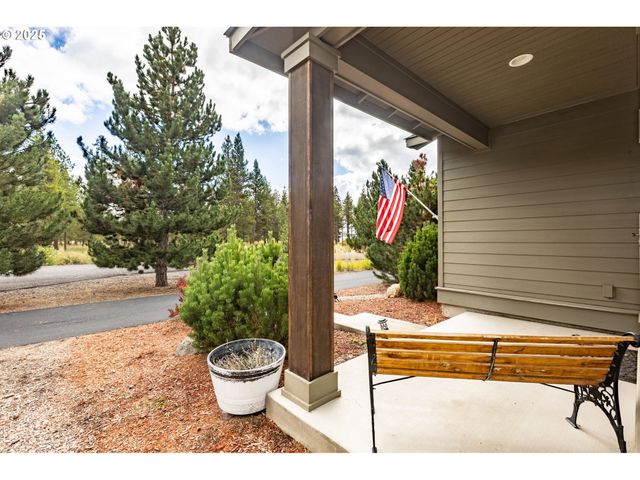 51840 HOLLINSHEAD Pl, La Pine, OR 97739
