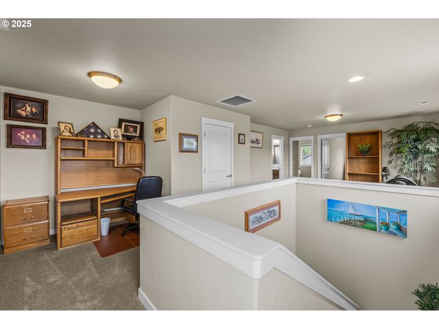 51840 HOLLINSHEAD Pl, La Pine, OR 97739