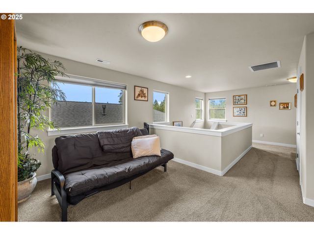 51840 HOLLINSHEAD Pl, La Pine, OR 97739