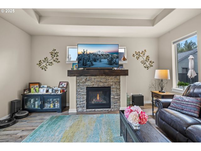 51840 HOLLINSHEAD Pl, La Pine, OR 97739