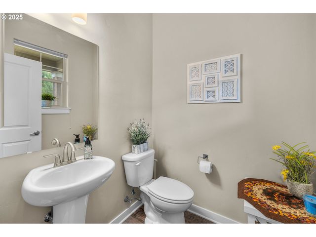 51840 HOLLINSHEAD Pl, La Pine, OR 97739