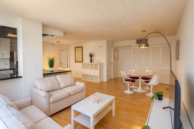 16909 N Bay Road 507, Sunny Isles Beach, FL 33160