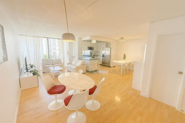 16909 N Bay Road 507, Sunny Isles Beach, FL 33160