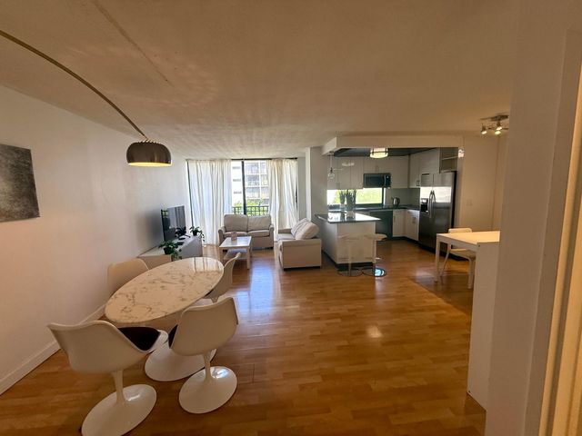 16909 N Bay Road 507, Sunny Isles Beach, FL 33160