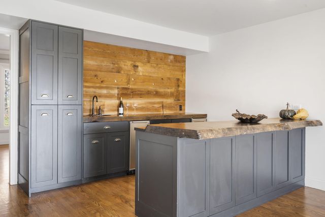 5724 E Farm Road 132, Springfield, MO 65802