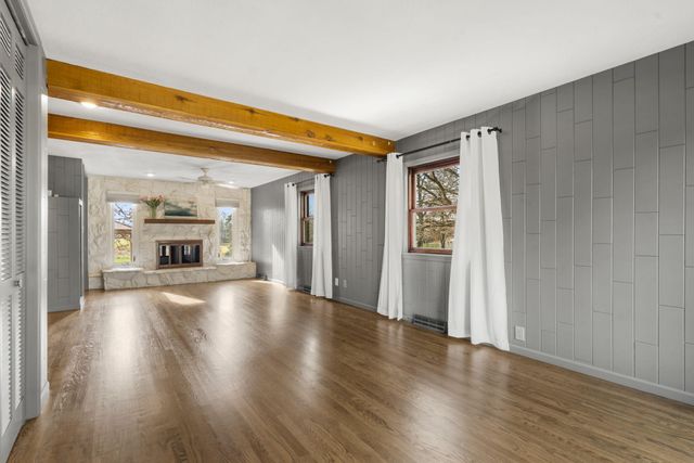 5724 E Farm Road 132, Springfield, MO 65802