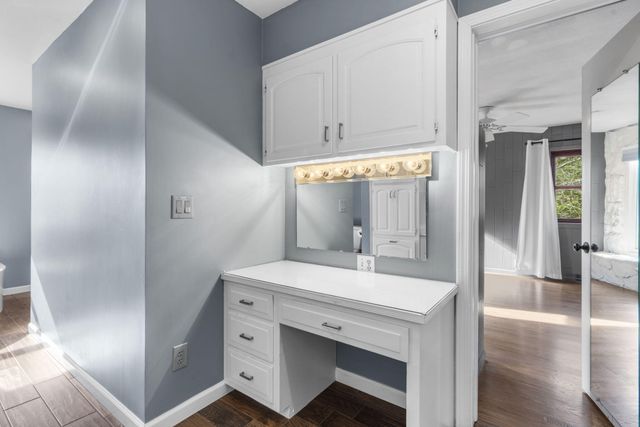 5724 E Farm Road 132, Springfield, MO 65802