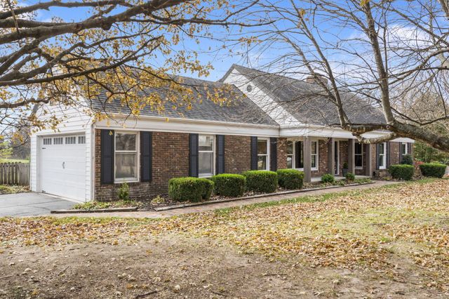 5724 E Farm Road 132, Springfield, MO 65802