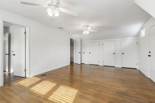 5724 E Farm Road 132, Springfield, MO 65802