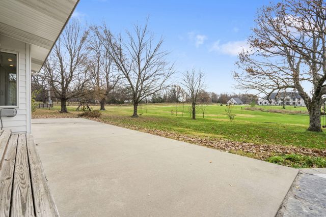 5724 E Farm Road 132, Springfield, MO 65802