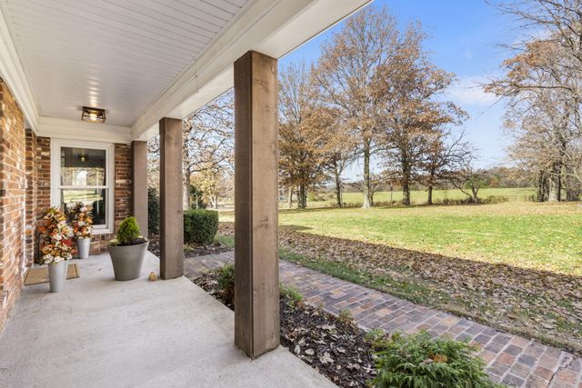 5724 E Farm Road 132, Springfield, MO 65802