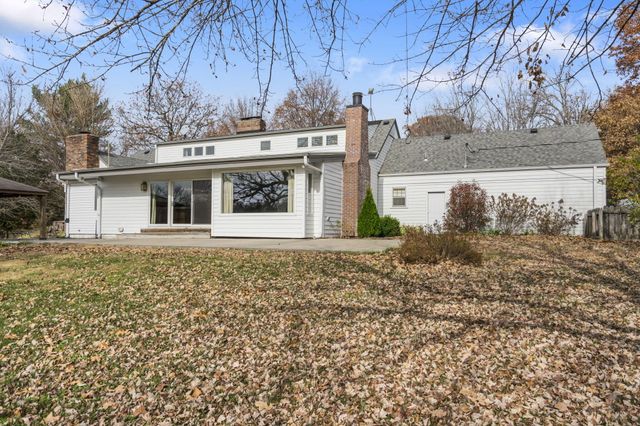 5724 E Farm Road 132, Springfield, MO 65802