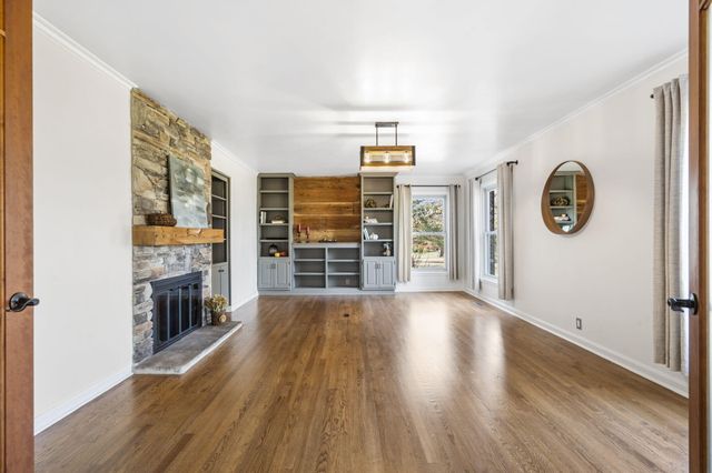 5724 E Farm Road 132, Springfield, MO 65802