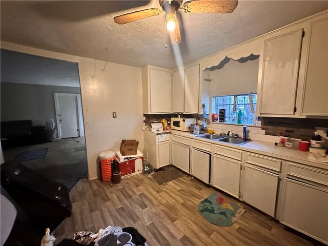 525 Eubanks St, Houston, TX 77022