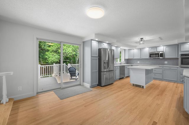 19 Wheelhouse Circle, Hatchville, MA 02536