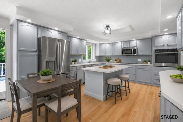 19 Wheelhouse Circle, Hatchville, MA 02536