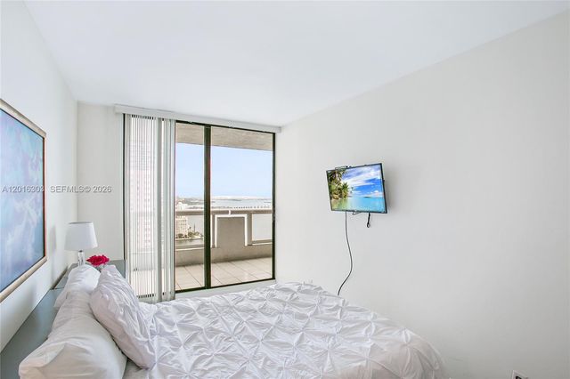 1717 N Bayshore Drive A3751, Miami, FL 33132