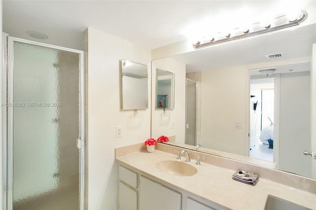 1717 N Bayshore Drive A3751, Miami, FL 33132
