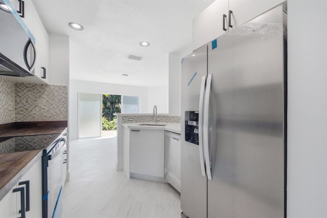 2824 NW 99th Terrace, Sunrise, FL 33322