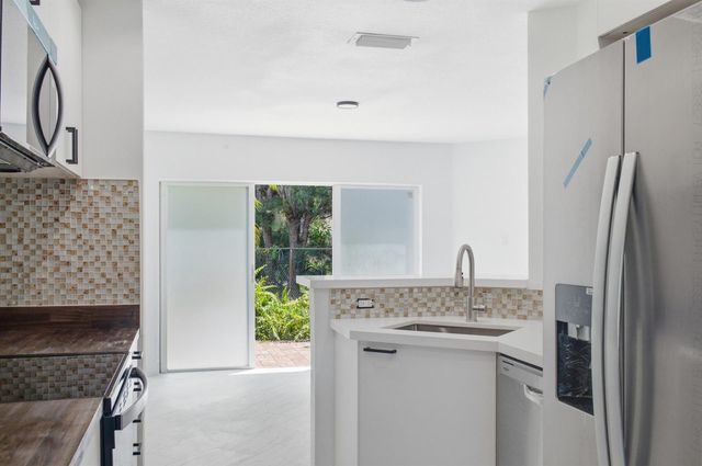 2824 NW 99th Terrace, Sunrise, FL 33322