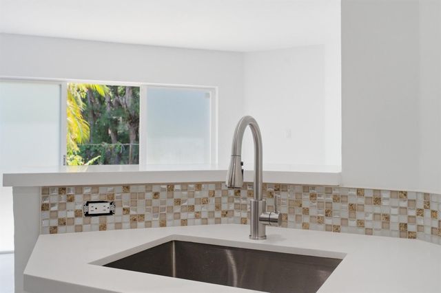 2824 NW 99th Terrace, Sunrise, FL 33322