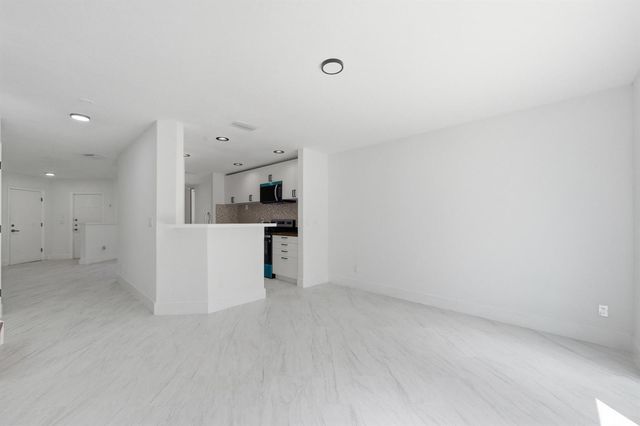 2824 NW 99th Terrace, Sunrise, FL 33322