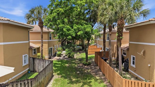 2824 NW 99th Terrace, Sunrise, FL 33322