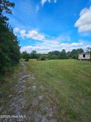 9001 Wilmington Highway, Holly Ridge, NC 28445