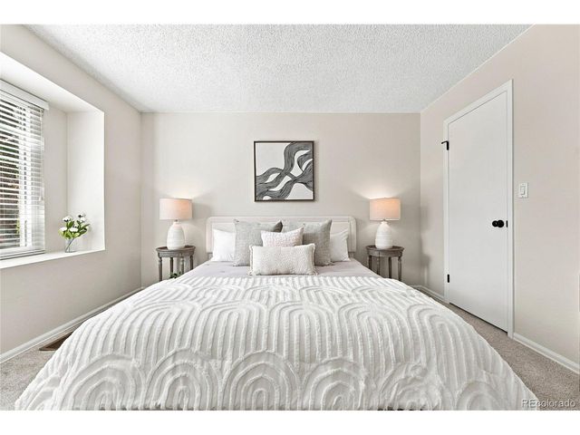 9286 Bell Flower Way, Littleton, CO 80126
