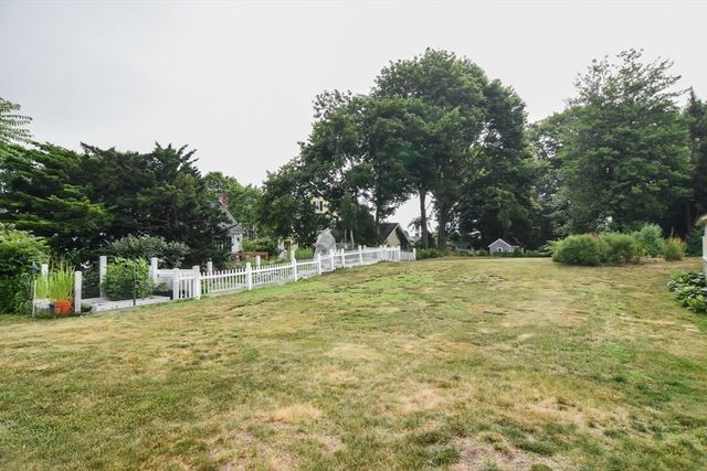 76 Washington St, Westwood, MA 02090