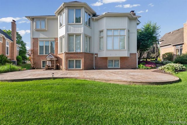 13335 Diegel Drive, Shelby Twp, MI 48315