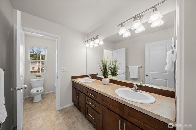 32413 49th Avenue S, Auburn, WA 98001