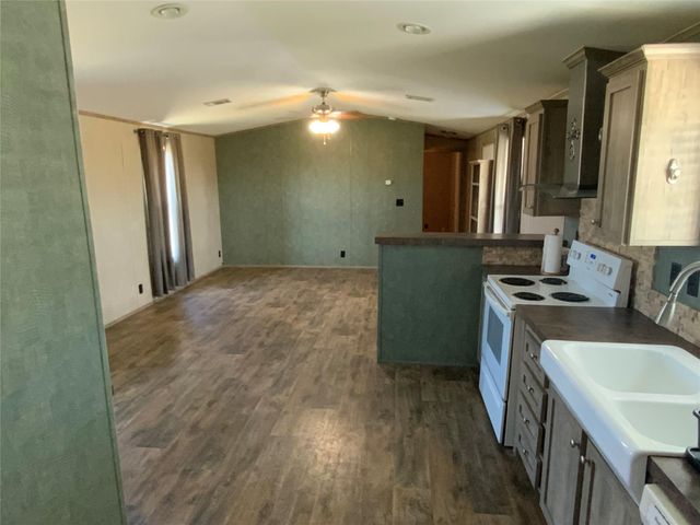 4 Squid Lane, Palacios, TX 77465