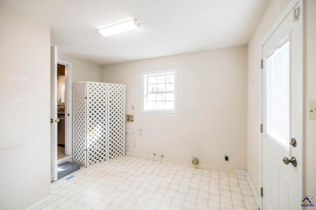 104 Delone Drive, Byron, GA 31008