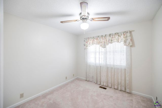 104 Delone Drive, Byron, GA 31008