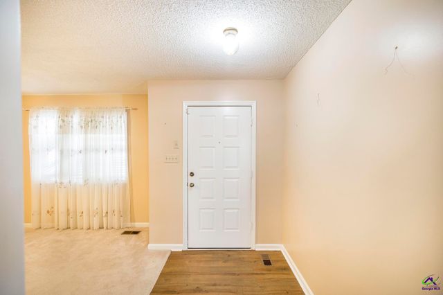 104 Delone Drive, Byron, GA 31008