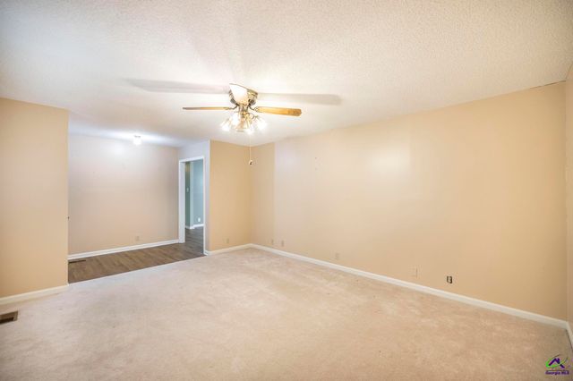 104 Delone Drive, Byron, GA 31008