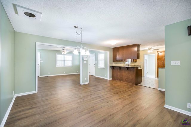 104 Delone Drive, Byron, GA 31008