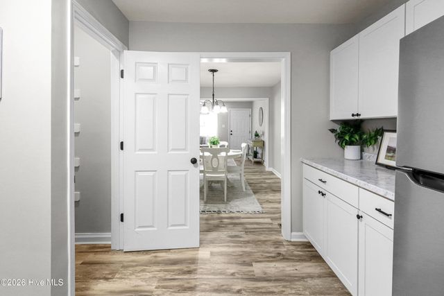 100 Banks Street, Jacksonville, NC 28540