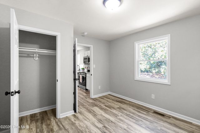 100 Banks Street, Jacksonville, NC 28540