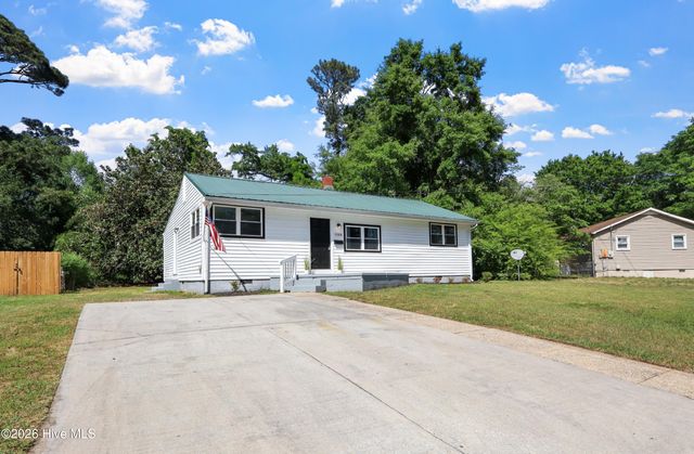 100 Banks Street, Jacksonville, NC 28540