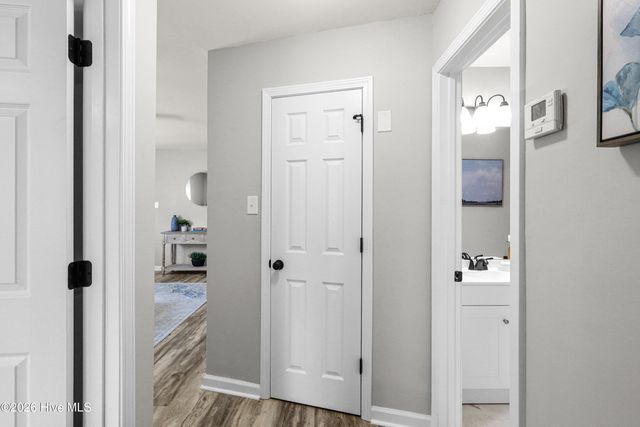 100 Banks Street, Jacksonville, NC 28540