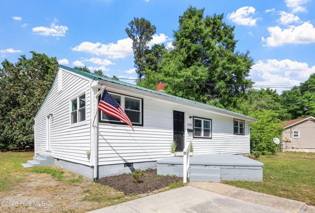 100 Banks Street, Jacksonville, NC 28540