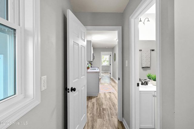 100 Banks Street, Jacksonville, NC 28540