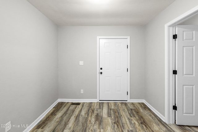 100 Banks Street, Jacksonville, NC 28540