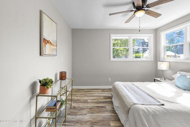 100 Banks Street, Jacksonville, NC 28540